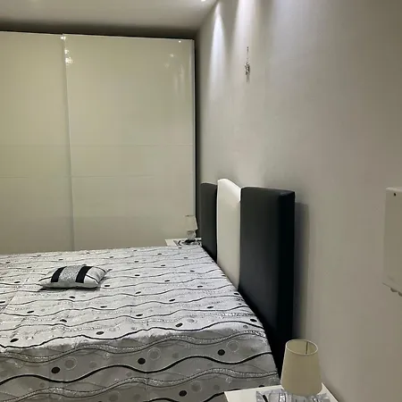 Semesterbostad Da Mely *